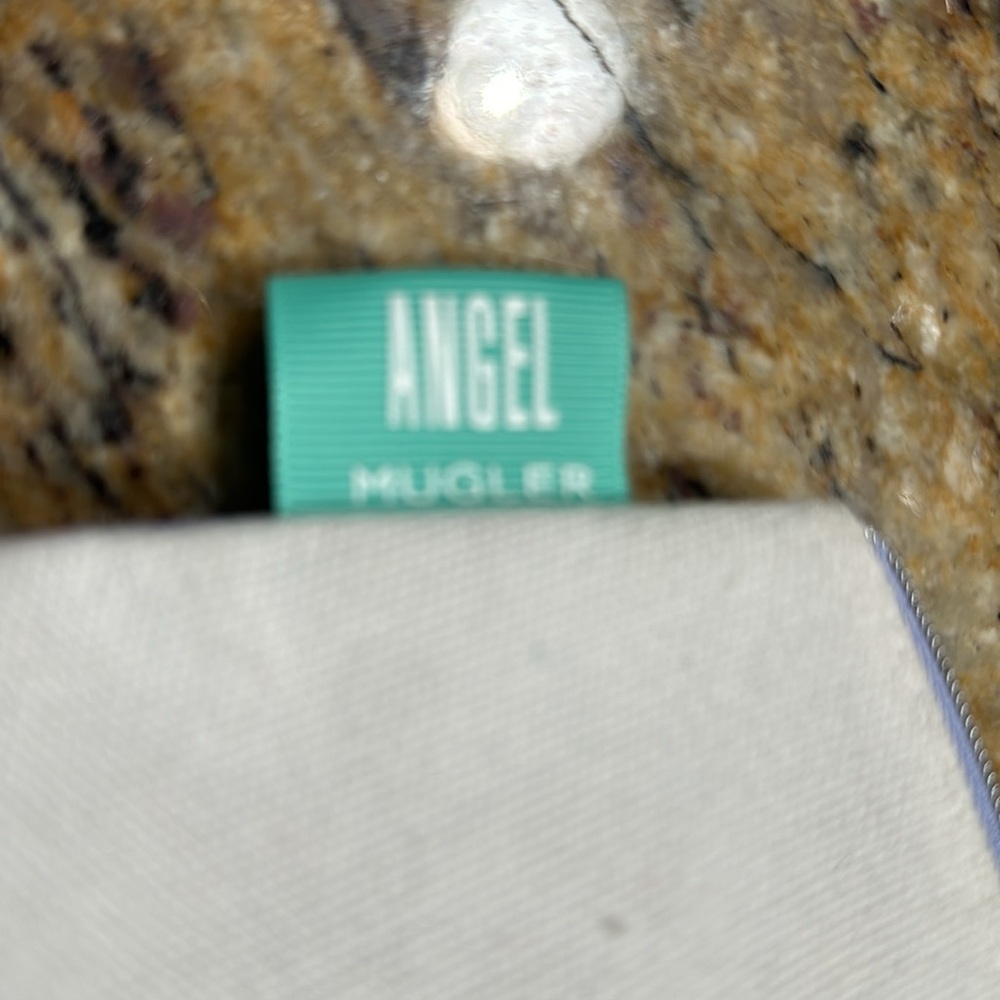 Thierry Angel Mugler cosmetic case - Picture 3 of 5